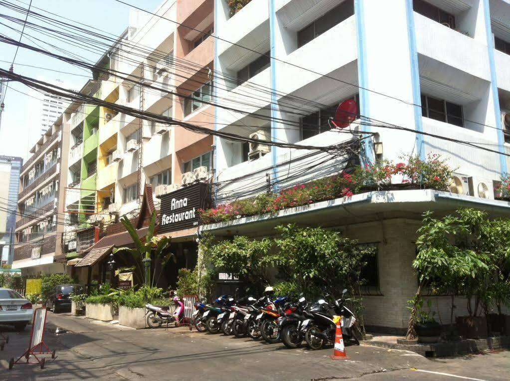 Hostel Smile Society Bangkok Exterior foto